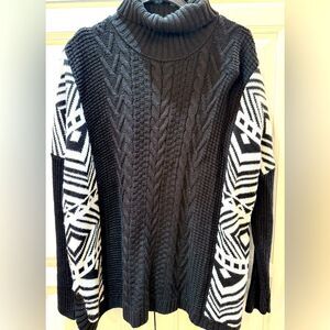 Joseph A Women’s B/white sweater size M